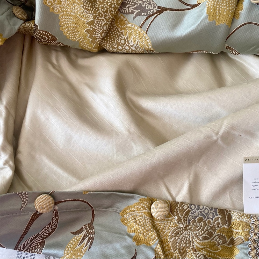 EASTERN ACCENTS *Retired* Bellezza Floral Duvet Set Blue / Gold Queen NWT - Picture 4 of 16